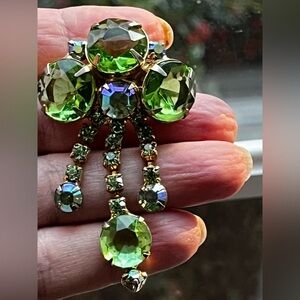 Rhinestone Brooch Vintage Austria Green Gold Tone Openwork Pin..